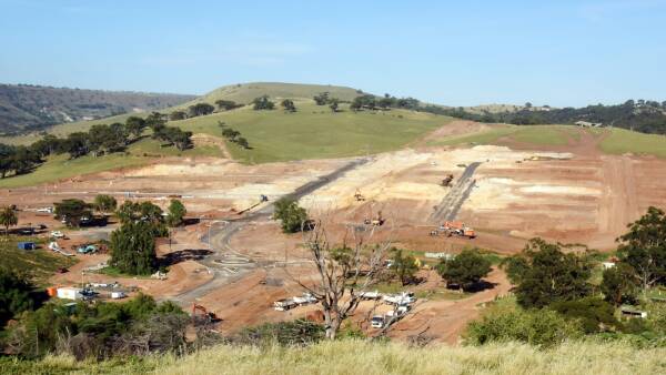 Aussies are still trading concrete jungles for rural living