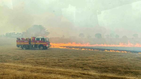 Grampian bushfire rages; livestock losses kept to a minimum, farm gear lost